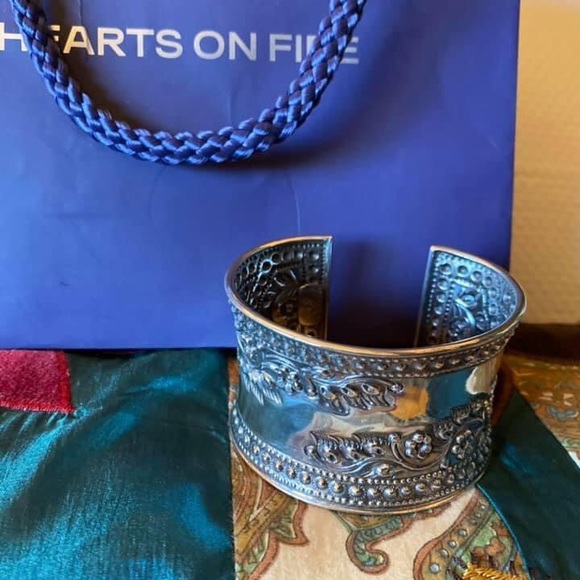 SILVER WIDE CUFF BRACELET - Picture 2 of 6